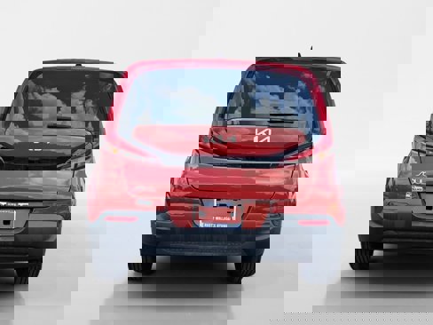 Used 2022 Kia Soul LX image 4