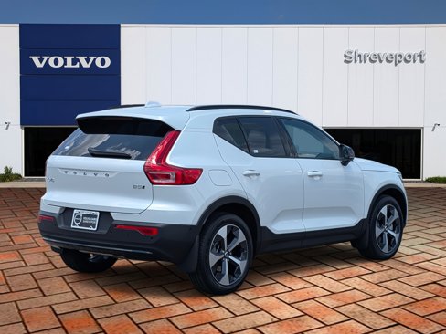 New 2026 Volvo XC40 B5 Plus w/ Protection Package Premier image 4