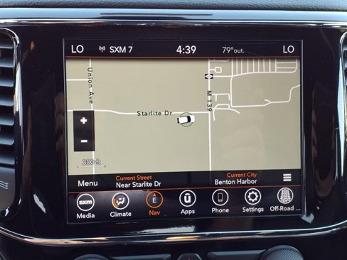 Used 2020 Jeep Grand Cherokee Limited w/ Luxury Group II image 10