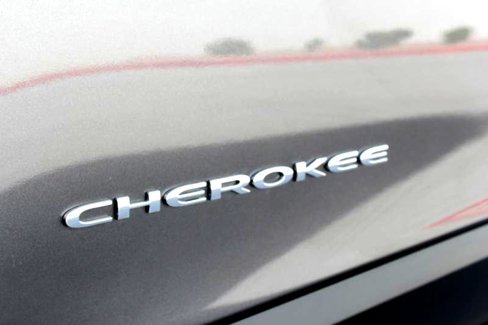 Used 2021 Jeep Cherokee Latitude Plus image 22