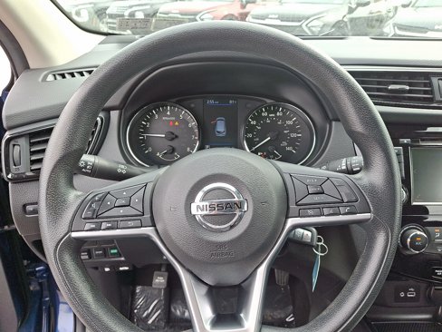 Used 2020 Nissan Rogue Sport S image 19
