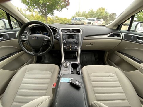 Used 2018 Ford Fusion SE image 12