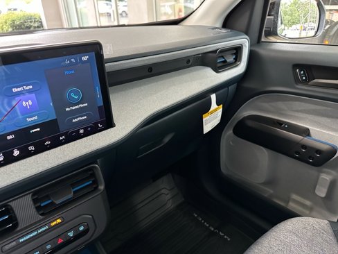 New 2025 Ford Maverick XLT image 36