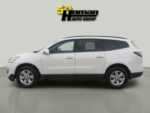 Used 2013 Chevrolet Traverse LT image 2
