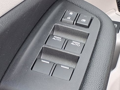 Used 2019 Honda Pilot LX image 14
