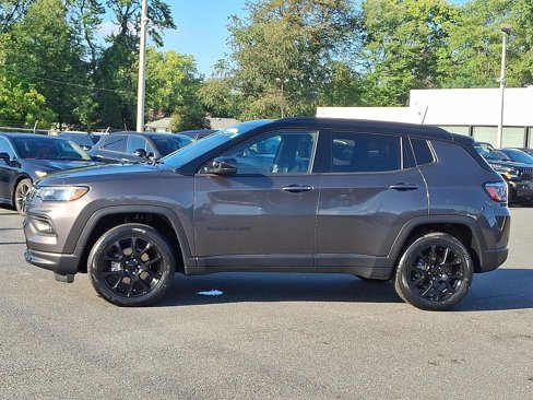 Certified 2022 Jeep Compass Altitude w/ Sun and Sound Group image 7