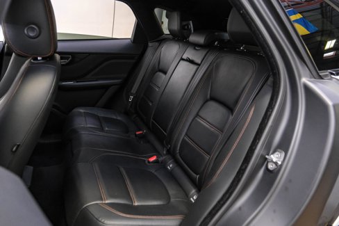 Used 2017 Jaguar F-PACE Prestige image 28