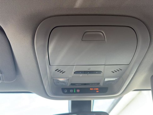 Used 2019 Buick Enclave Essence w/ LPO, Luxury Package image 20