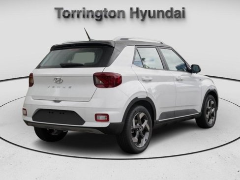 Certified 2024 Hyundai Venue Limited image 7
