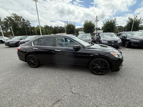 Used 2016 Honda Accord EX-L image 2