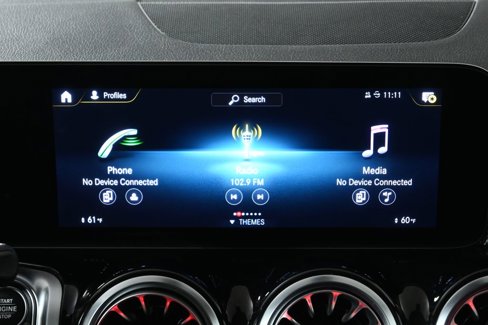 Used 2022 Mercedes-Benz GLB 250 4MATIC image 21