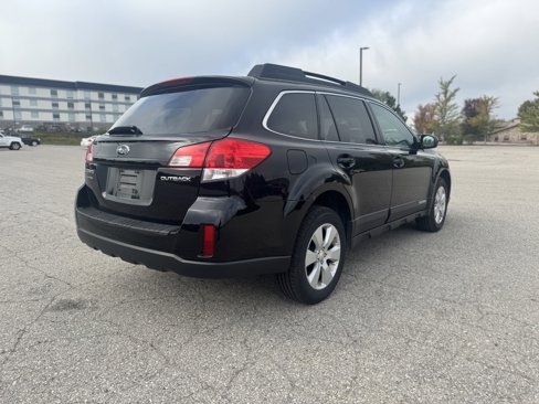 Used 2010 Subaru Outback 2.5i Premium w/ Popular Equipment Group 1B image 6