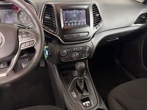 Used 2020 Jeep Cherokee Latitude image 26