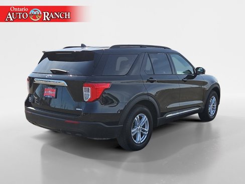Used 2020 Ford Explorer XLT w/ Comfort Package image 5