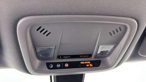 Used 2020 Chevrolet Malibu LT image 27