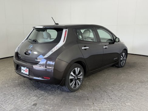 Used 2016 Nissan Leaf SV image 9