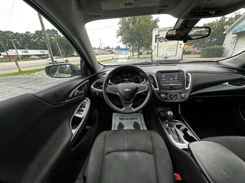 Used 2017 Chevrolet Malibu LS image 23