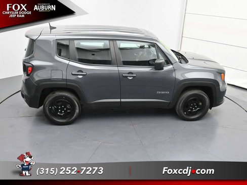 Used 2022 Jeep Renegade Sport image 28