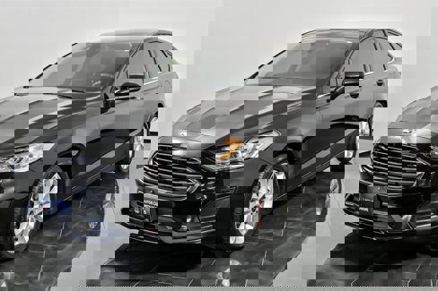 Used 2020 Ford Fusion SE image 5