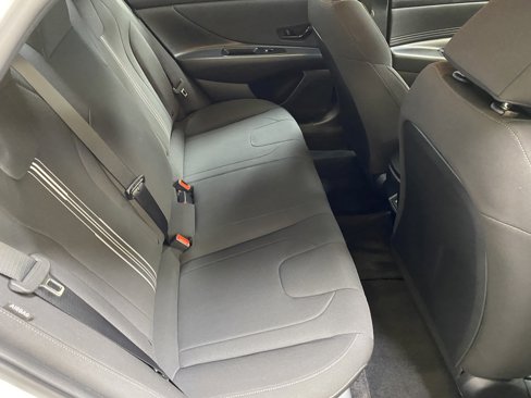 Used 2025 Hyundai Elantra Sport image 26