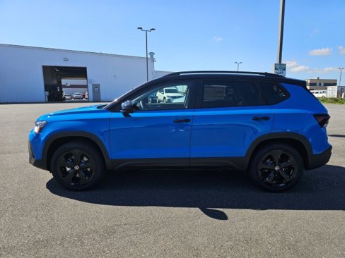 New 2025 Volkswagen Taos SE image 6