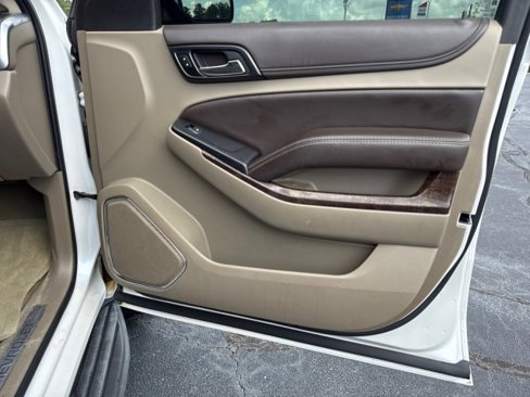 Used 2016 Chevrolet Tahoe LT image 11