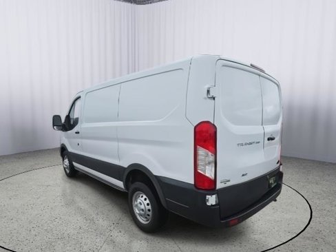 Used 2022 Ford Transit 250 Low Roof AWD image 7