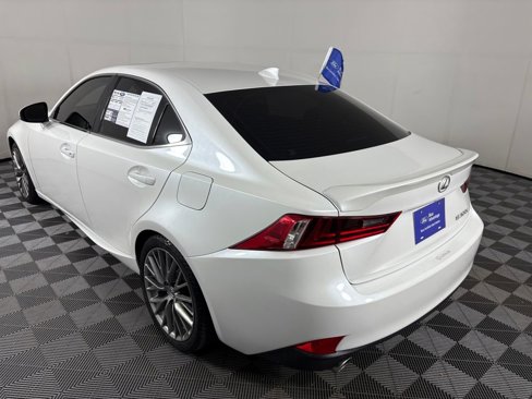 Used 2016 Lexus IS 200t image 5