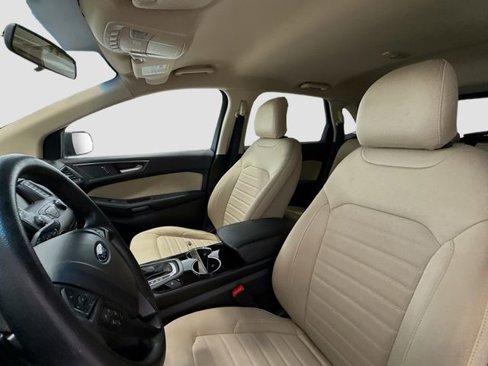 Used 2017 Ford Edge SE image 18