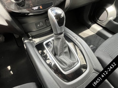Used 2020 Nissan Rogue Sport S image 14