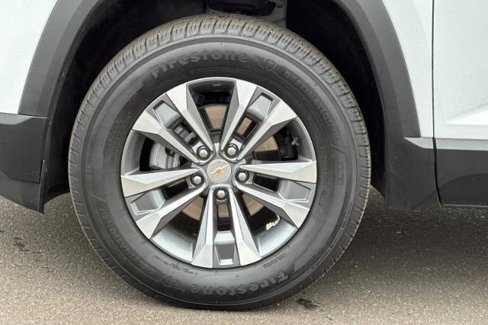 Used 2025 Chevrolet Equinox LT image 30