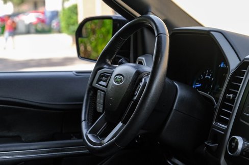Used 2018 Ford Expedition XLT image 20