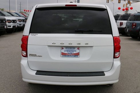 Used 2016 Dodge Grand Caravan SXT image 6
