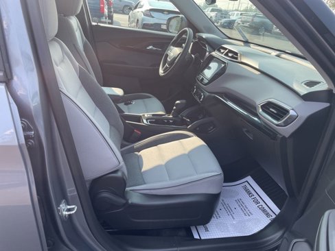 Used 2021 Chevrolet TrailBlazer LT w/ Convenience Package image 21