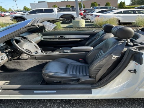 Used 2002 Ford Thunderbird image 12