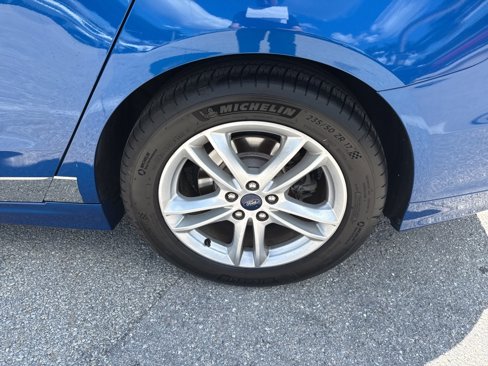 Used 2018 Ford Fusion SE w/ Fusion SE Technology Package image 7