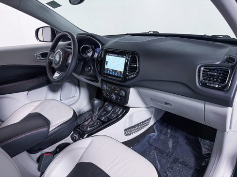 Used 2018 Jeep Compass Limited w/ Navigation Group image 13