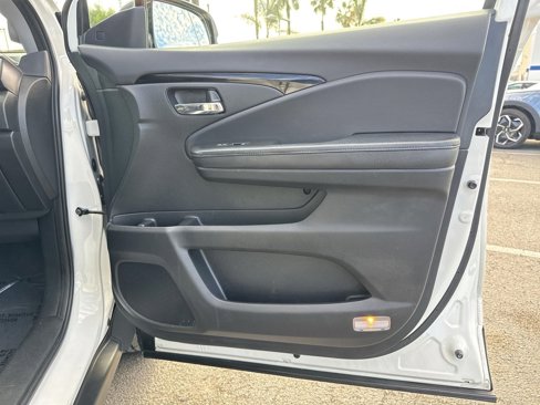 Used 2017 Honda Pilot Elite image 40