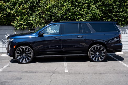 Used 2022 Cadillac Escalade ESV Premium Luxury image 22
