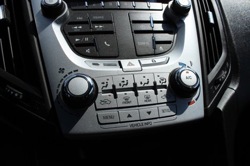Used 2015 Chevrolet Equinox LT w/ Driver Convenience Package image 28