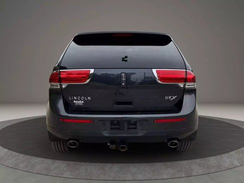 Used 2013 Lincoln MKX FWD image 6