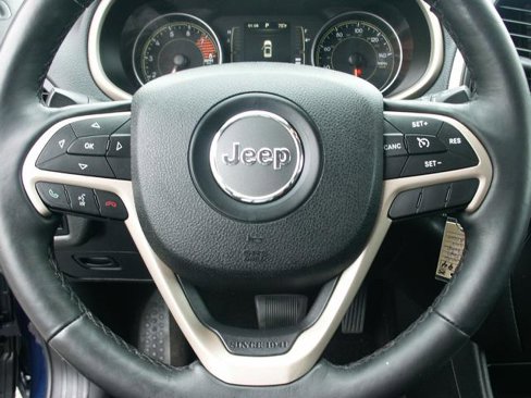 Used 2016 Jeep Cherokee Latitude w/ Cold Weather Group image 10