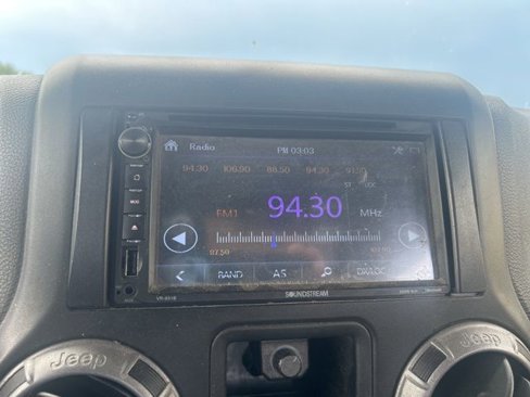 Used 2015 Jeep Wrangler Sport image 16