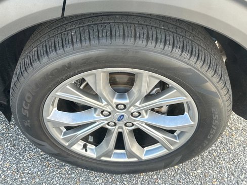 Certified 2023 Ford Explorer XLT w/ Equipment Group 202A image 6