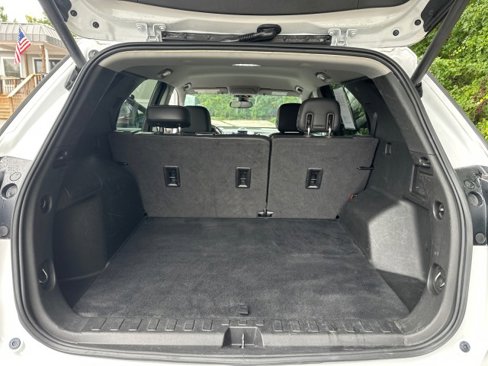 Used 2020 Chevrolet Equinox Premier w/ Premier Redline Edition image 17