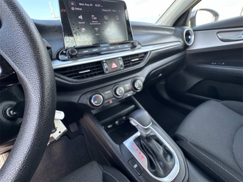 Certified 2024 Kia Forte LXS w/ LXS Technology Package image 50