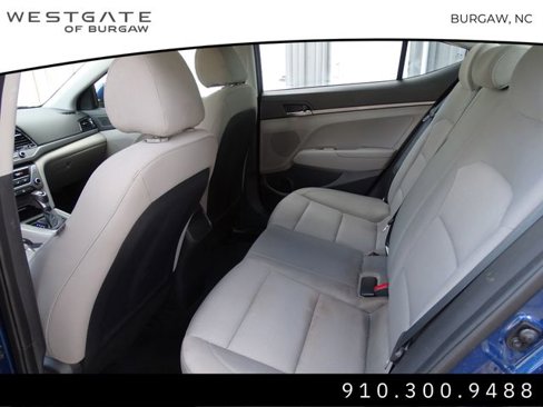 Used 2017 Hyundai Elantra SE image 15