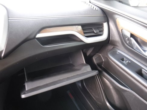 Used 2020 GMC Terrain SLE w/ Driver Convenience Package image 27