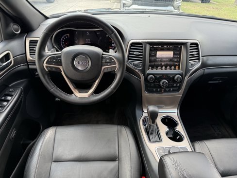 Used 2017 Jeep Grand Cherokee Limited image 14