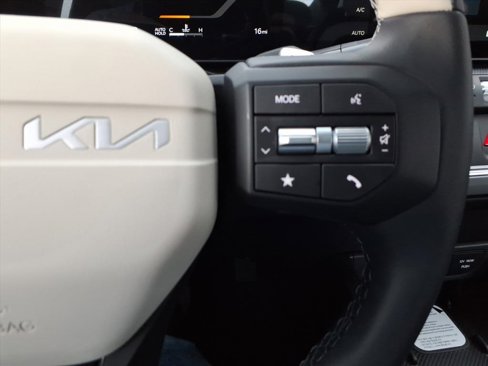 New 2025 Kia K4 GT-Line image 19